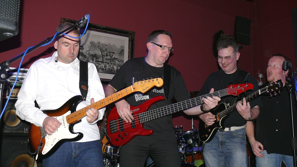 Sweaty Pants -  ace,jan,beug,dennis