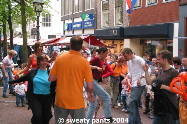 Sweaty Pants -  Publiek,dansen